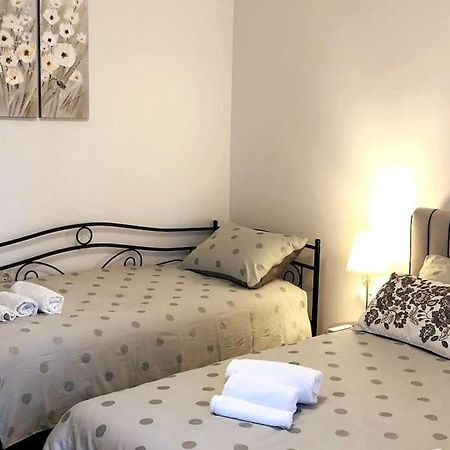 Appartamento Lijepo Ureden Stan U Centru Grada Knin Esterno foto