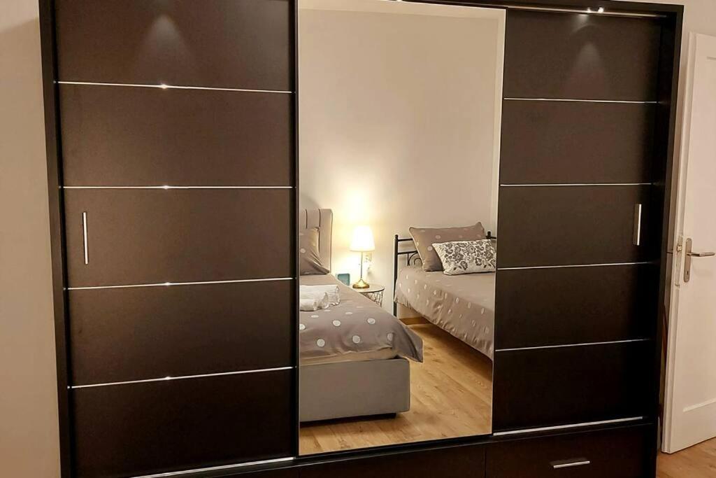 Appartamento Lijepo Ureden Stan U Centru Grada Knin Esterno foto